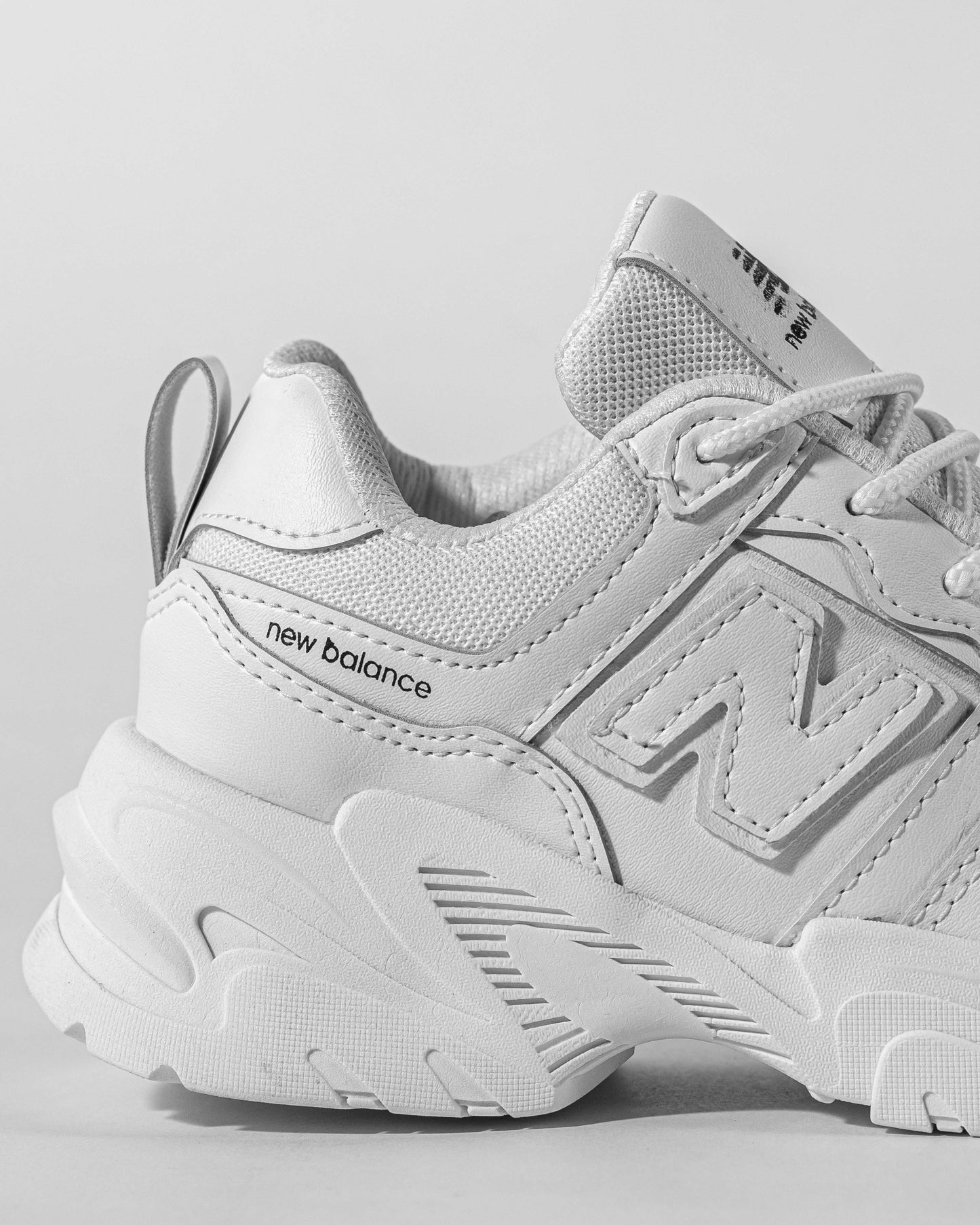 NEW BALANCE TRACTOR